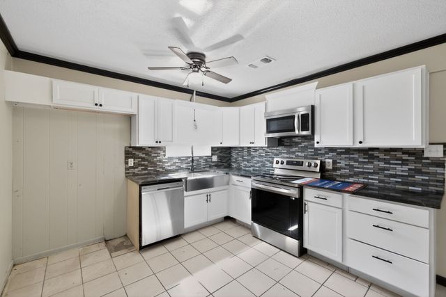 474 Greenwood Avenue, Nash, TX 75569