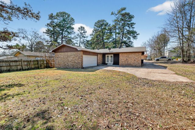 474 Greenwood Avenue, Nash, TX 75569