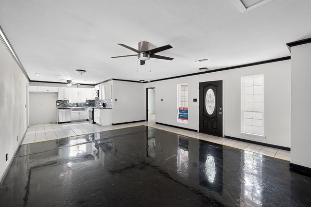 474 Greenwood Avenue, Nash, TX 75569