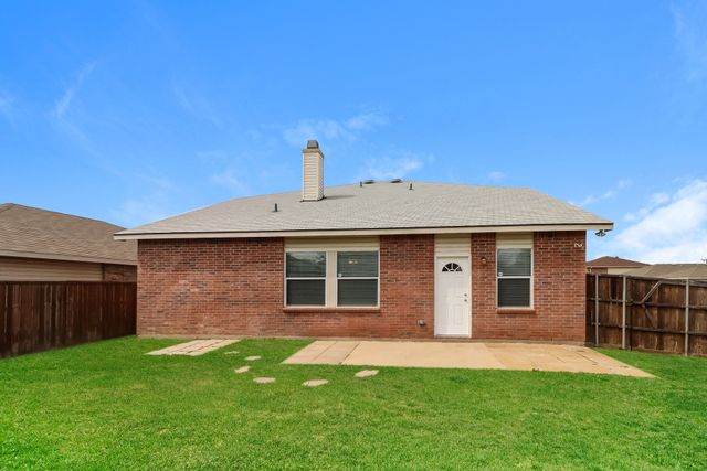 3825 Foxhound Lane, Fort Worth, TX 76123