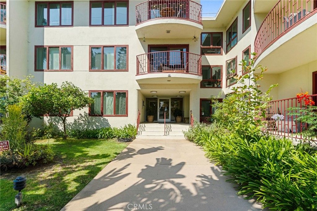 3407 Huxley Street 39, Los Angeles, CA 90027 — photo 3