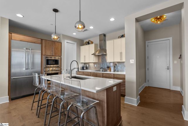 121 Rhett Street Unit 501, Greenville, SC 29601