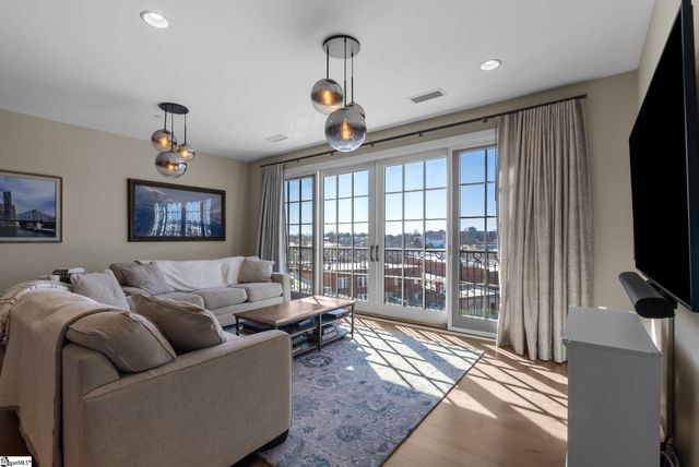 121 Rhett Street Unit 501, Greenville, SC 29601