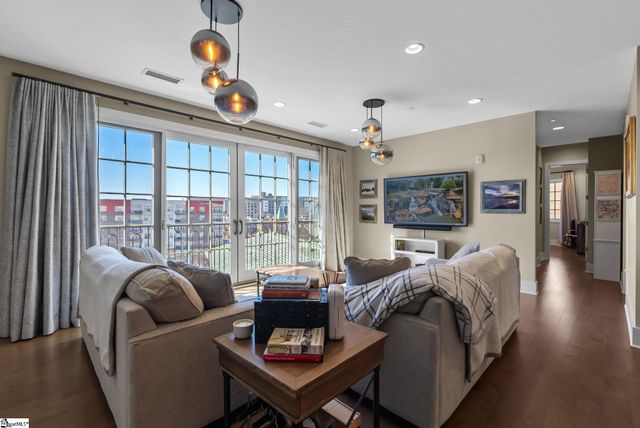 121 Rhett Street Unit 501, Greenville, SC 29601