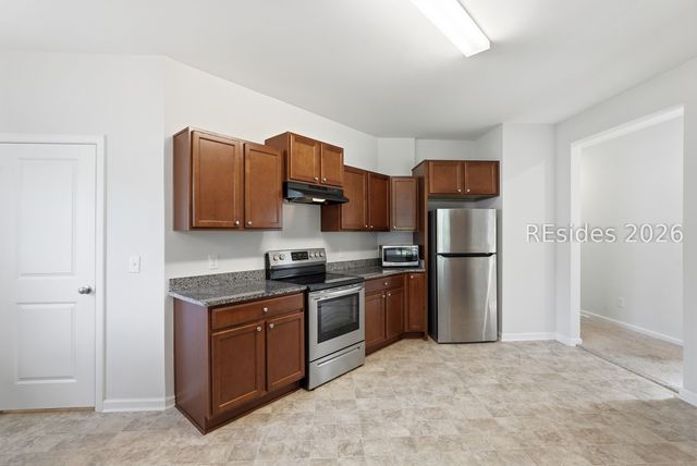 7 Woodland Ct, Bluffton, SC 29910