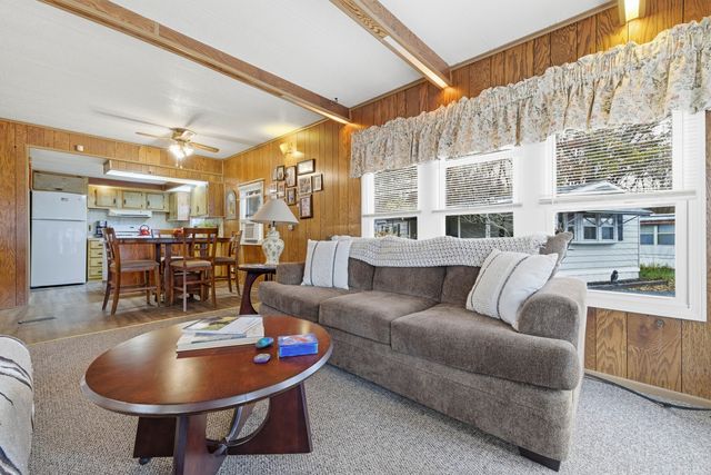 28 Golden Spur, Stonington, CT 06378