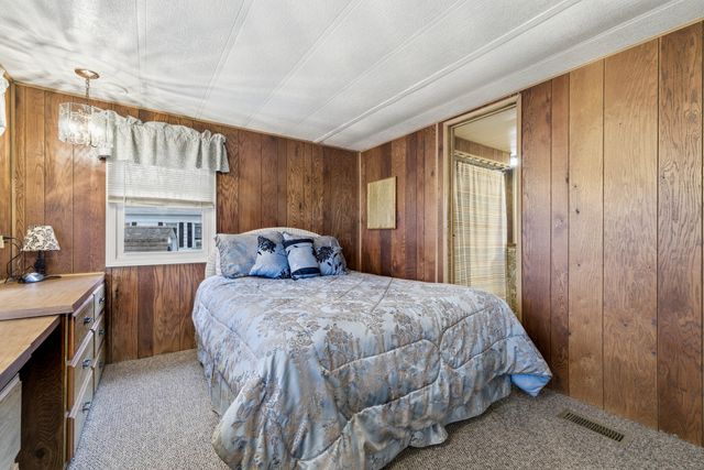 28 Golden Spur, Stonington, CT 06378