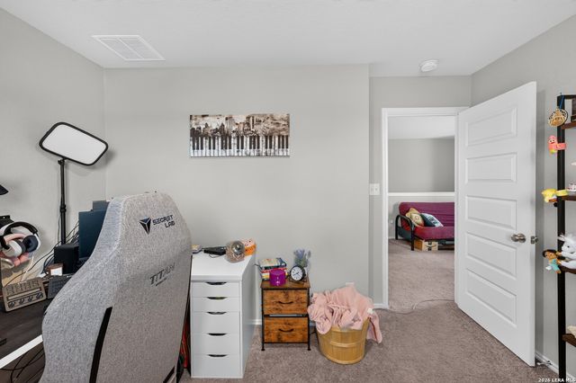 2536 Hiddenbrooke Trace, Seguin, TX 78155