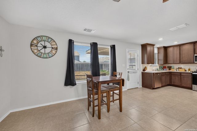 2536 Hiddenbrooke Trace, Seguin, TX 78155