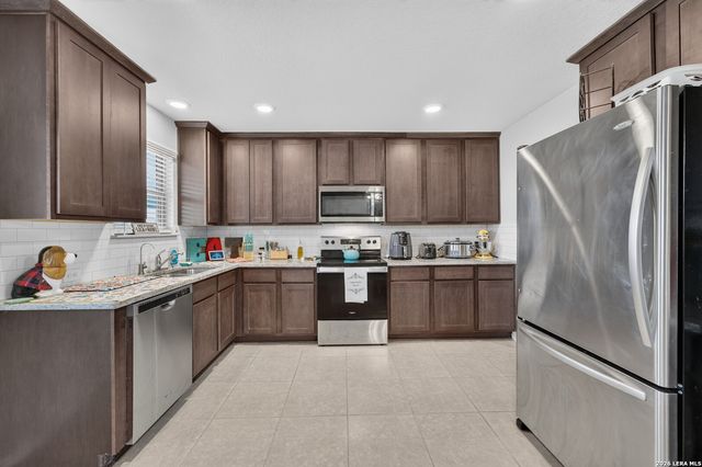 2536 Hiddenbrooke Trace, Seguin, TX 78155