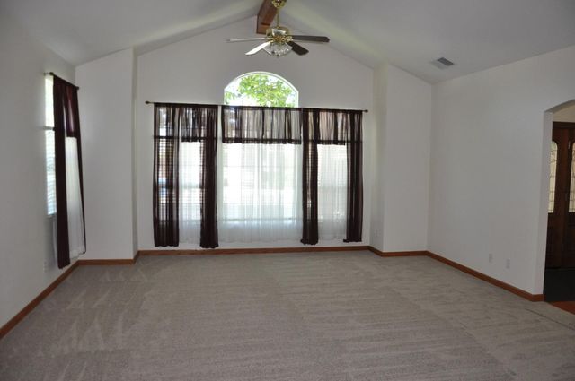 541 Leisure Court, Hollister, CA 95023