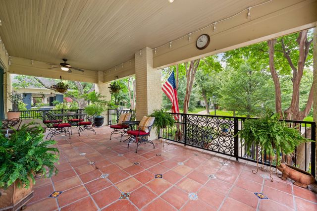 2307 5th Avenue, Fort Worth, TX 76110