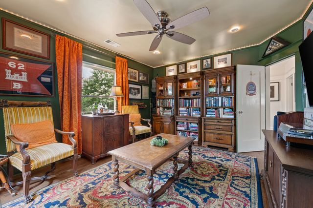 2307 5th Avenue, Fort Worth, TX 76110