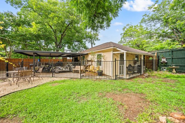 2307 5th Avenue, Fort Worth, TX 76110