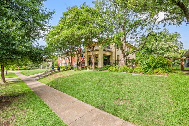 2307 5th Avenue, Fort Worth, TX 76110