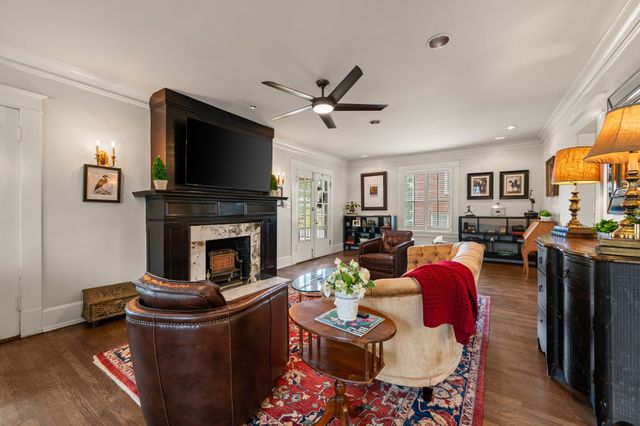 2307 5th Avenue, Fort Worth, TX 76110