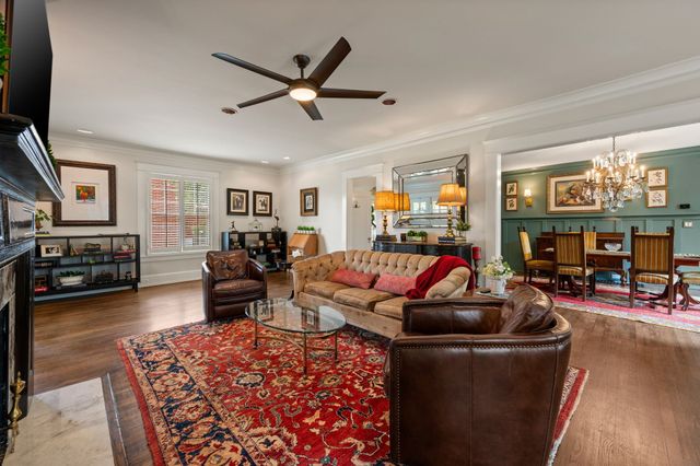 2307 5th Avenue, Fort Worth, TX 76110
