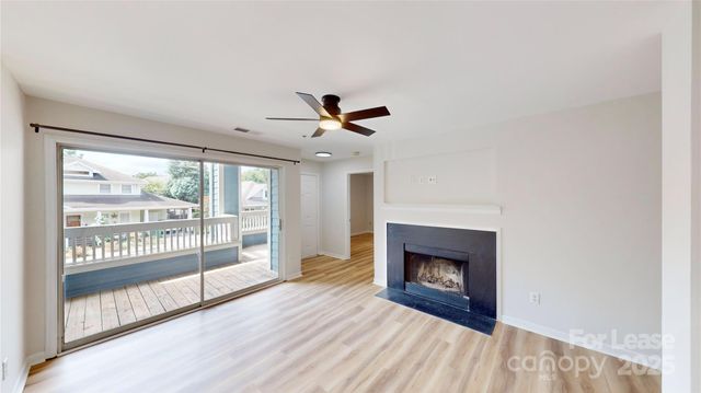 525 Olmsted Park Place M, Charlotte, NC 28203