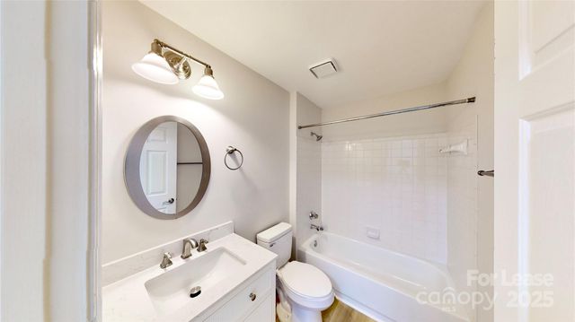 525 Olmsted Park Place M, Charlotte, NC 28203