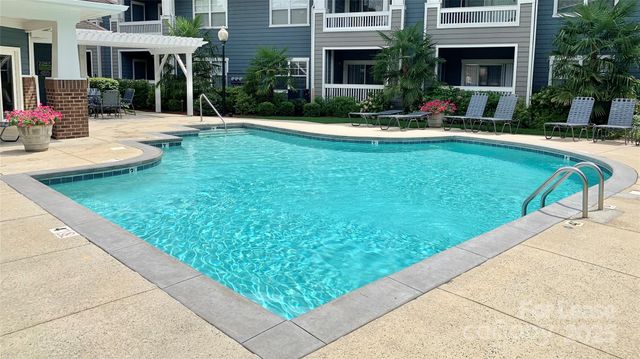 525 Olmsted Park Place M, Charlotte, NC 28203