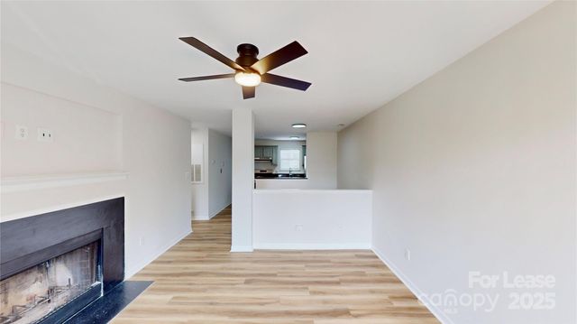 525 Olmsted Park Place M, Charlotte, NC 28203