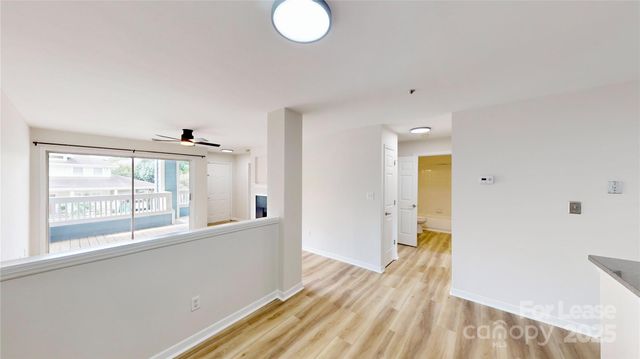 525 Olmsted Park Place M, Charlotte, NC 28203