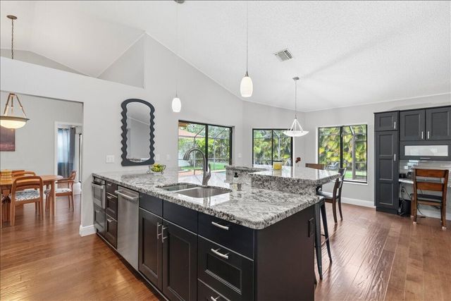 4885 NW 50th Street, Coconut Creek, FL 33073