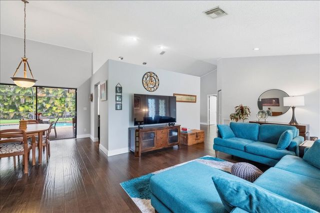 4885 NW 50th Street, Coconut Creek, FL 33073