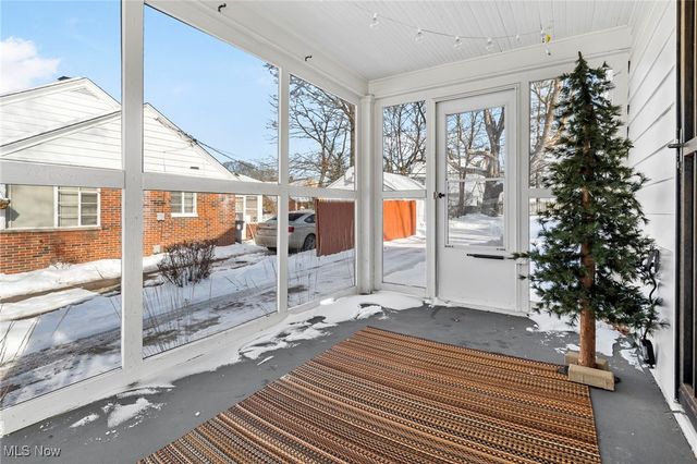 687 Crestview Avenue, Akron, OH 44320