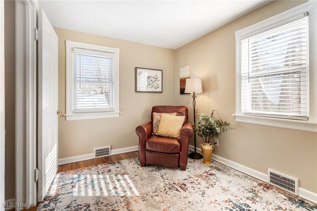 687 Crestview Avenue, Akron, OH 44320