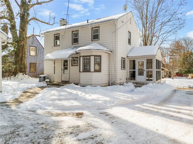 687 Crestview Avenue, Akron, OH 44320