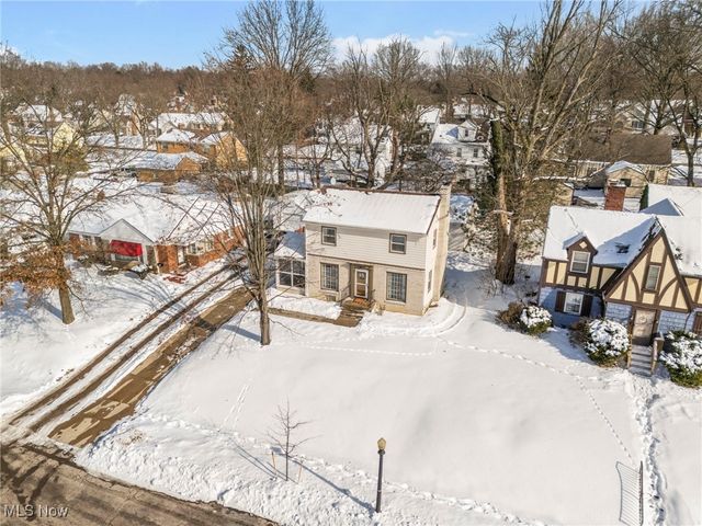 687 Crestview Avenue, Akron, OH 44320