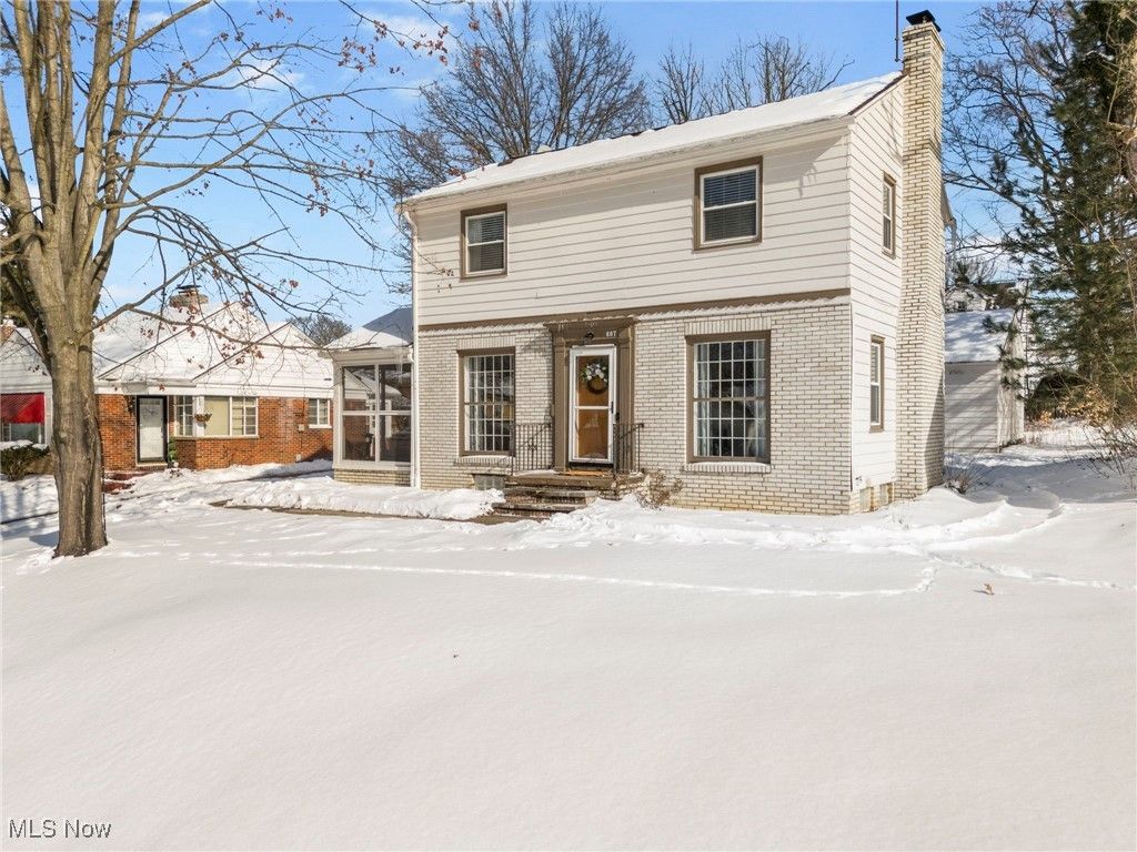 687 Crestview Avenue, Akron, OH 44320