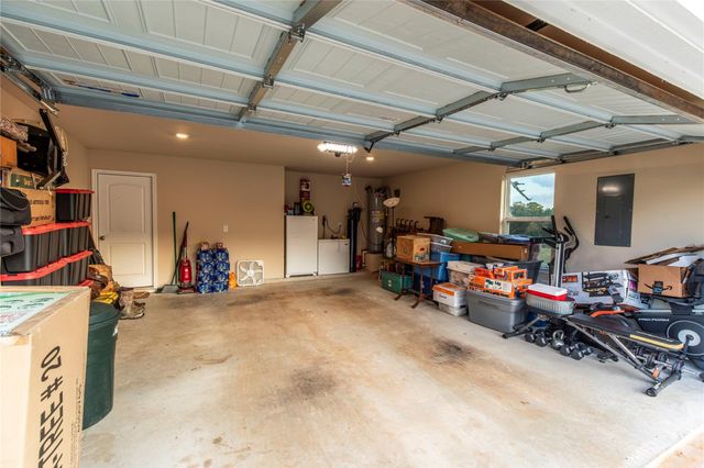 1035 Wavra Lane, New Ulm, TX 78950