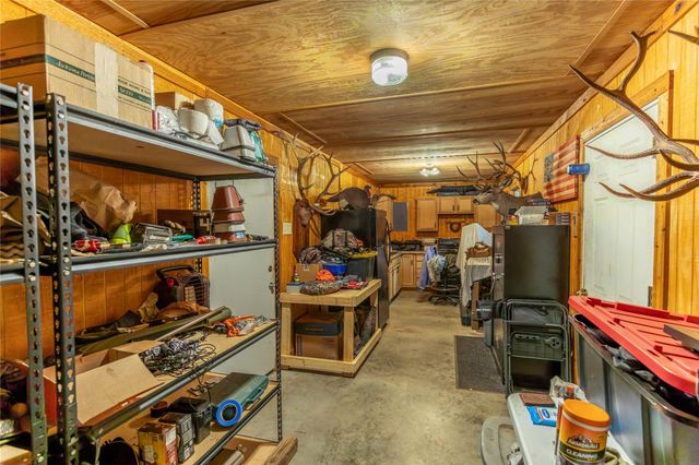 1035 Wavra Lane, New Ulm, TX 78950