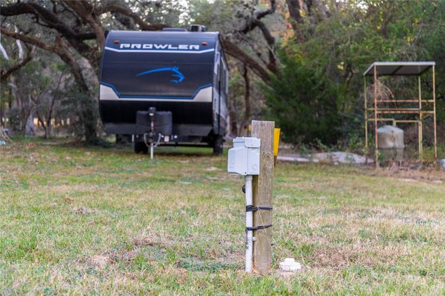 1035 Wavra Lane, New Ulm, TX 78950