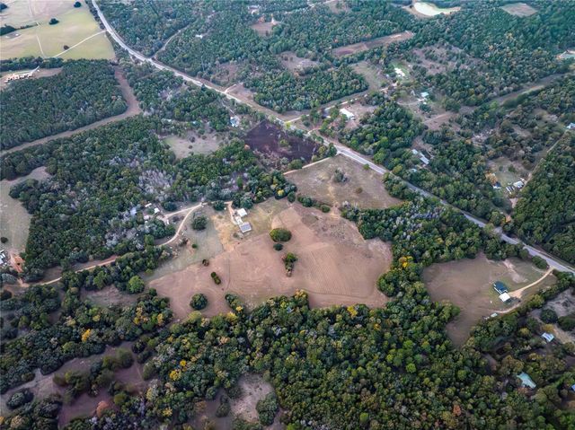 1035 Wavra Lane, New Ulm, TX 78950