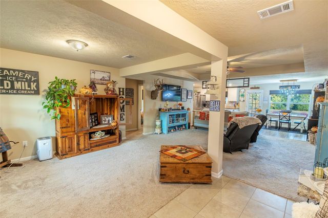 1035 Wavra Lane, New Ulm, TX 78950