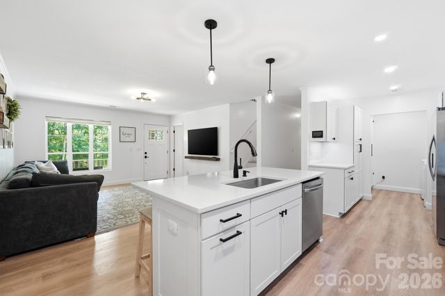 3673 Dockside Lane, Sherrills Ford, NC 28673
