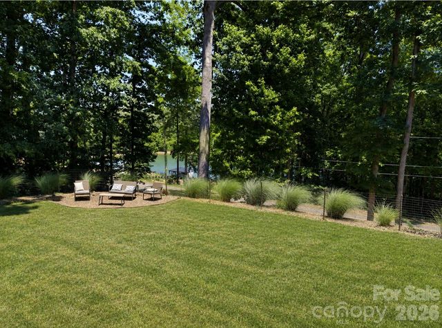 3673 Dockside Lane, Sherrills Ford, NC 28673