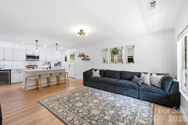3673 Dockside Lane, Sherrills Ford, NC 28673