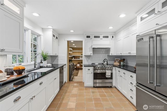 6813 80th Ave NW, Gig Harbor, WA 98335