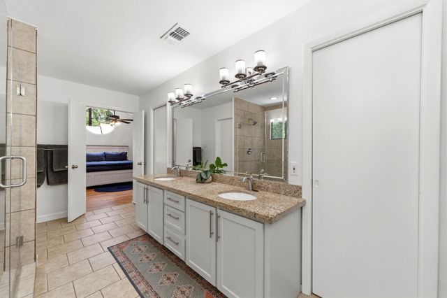 24 Gannet Hollow Place, The Woodlands, TX 77381