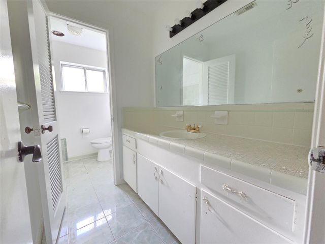 9754 Ebb Street, Houston, TX 77089