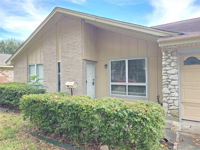 9754 Ebb Street, Houston, TX 77089
