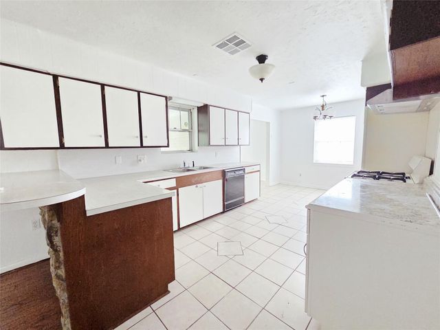 9754 Ebb Street, Houston, TX 77089