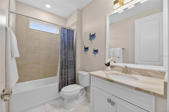 851 MANNS HARBOR DRIVE, Apollo Beach, FL 33572