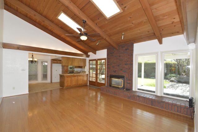 6696 N Malsbary Avenue, Fresno, CA 93711