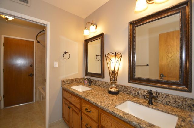 6696 N Malsbary Avenue, Fresno, CA 93711