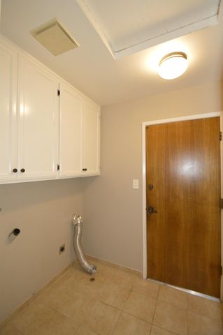 6696 N Malsbary Avenue, Fresno, CA 93711